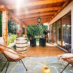 Forrest House Jacuzzi & Sauna Jasienica (Lesser Poland)