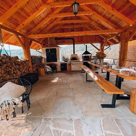 Forrest House Jacuzzi & Sauna