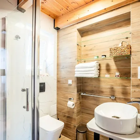 Forrest House Jacuzzi & Sauna Hétvégi ház Jasienica