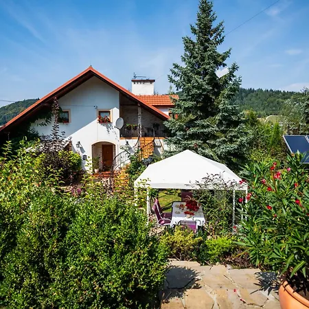 Летний дом Forrest House Jacuzzi & Sauna *