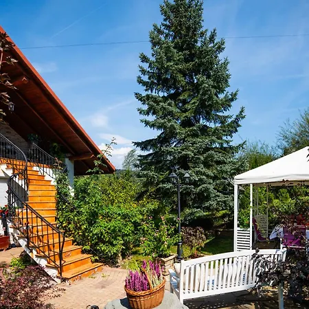 Forrest House Jacuzzi & Sauna *