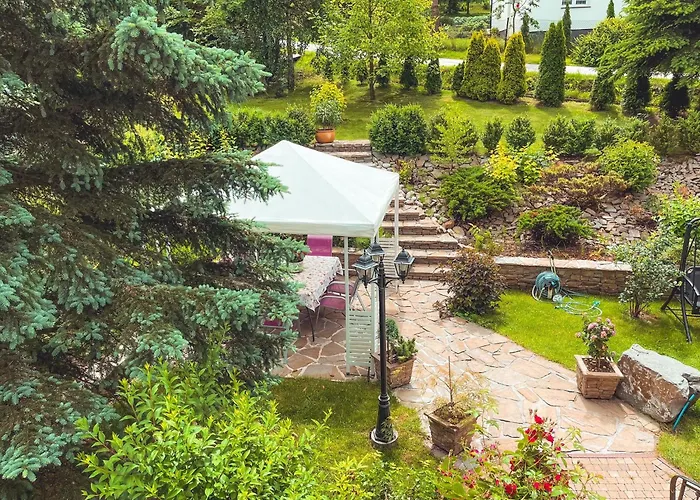 Forrest House Jacuzzi & Sauna *