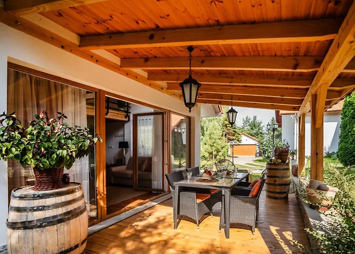 Forrest House Jacuzzi & Sauna *