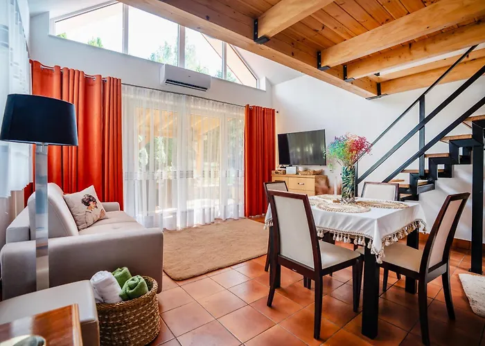 Forrest House Jacuzzi & Sauna カントリーハウス Jasienica