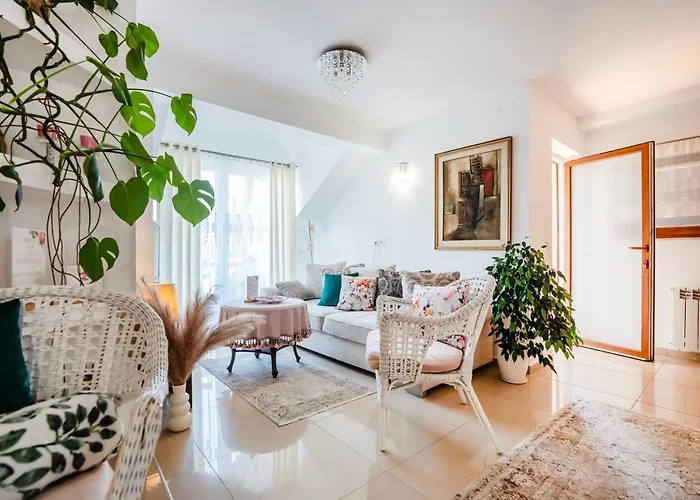 Forrest House Jacuzzi & Sauna *